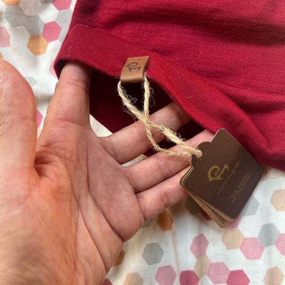 Red Marino wool hat - Picture 2 of 8